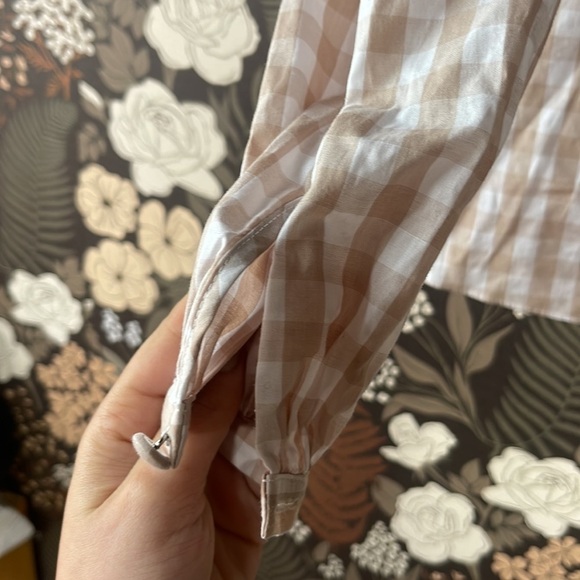 NWT L'Academie The Asymmetrical Blouse in taupe gingham size small - Picture 7 of 8